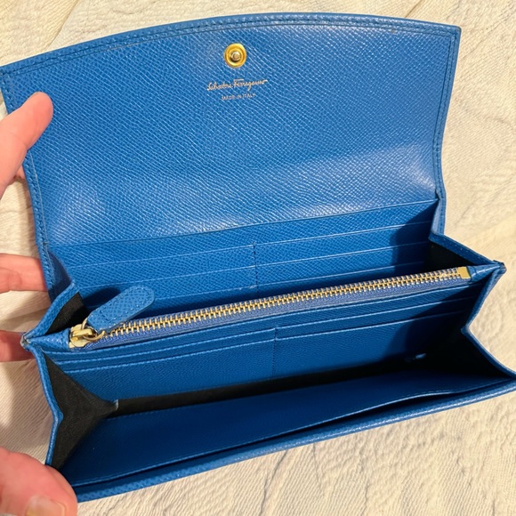 Salvatore Ferragamo Blue Crosshatch Leather Clutch Wallet Card Organizer Italy - Picture 7 of 8